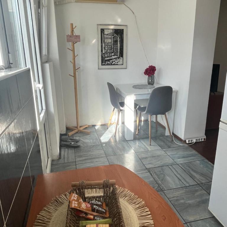 City Vibe - One-Bedroom Apartment - 9