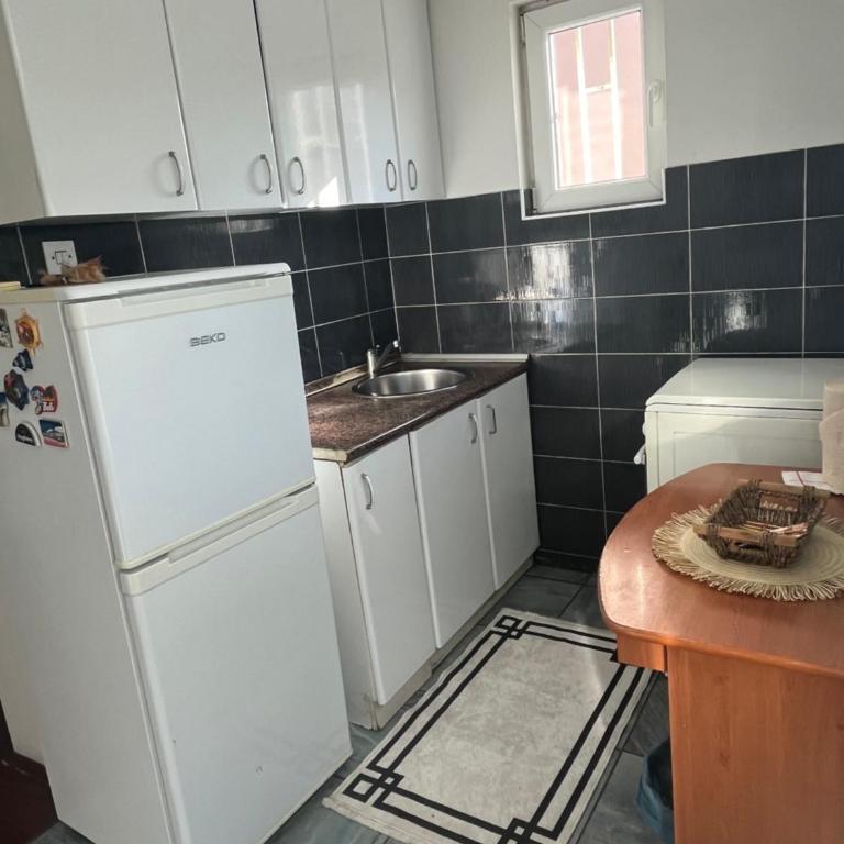 City Vibe - One-Bedroom Apartment - 8