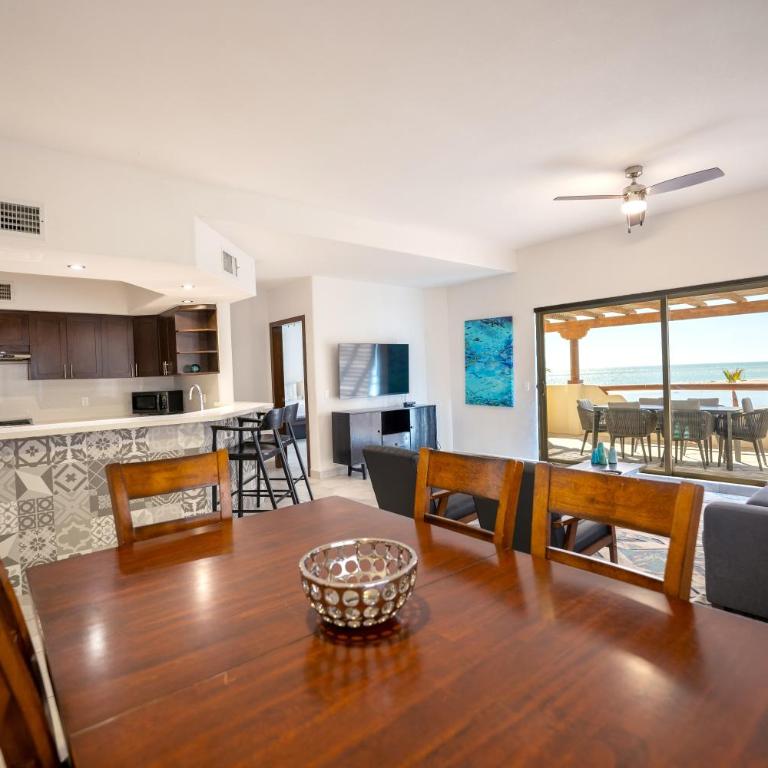 Laguna Shores Resort - Deluxe Apartment - 1