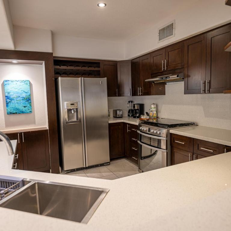Laguna Shores Resort - Deluxe Apartment - 16