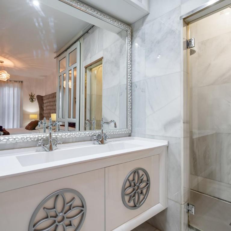 Piso de lujo Madrid centro - Two-Bedroom Apartment - 26