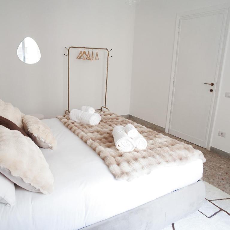 Thery House - Tiburtina Apartment - Deluxe King Room - 13