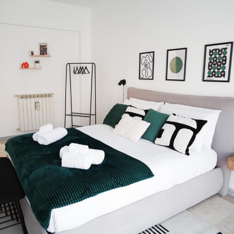 Thery House - Tiburtina Apartment - Deluxe King Room - 3