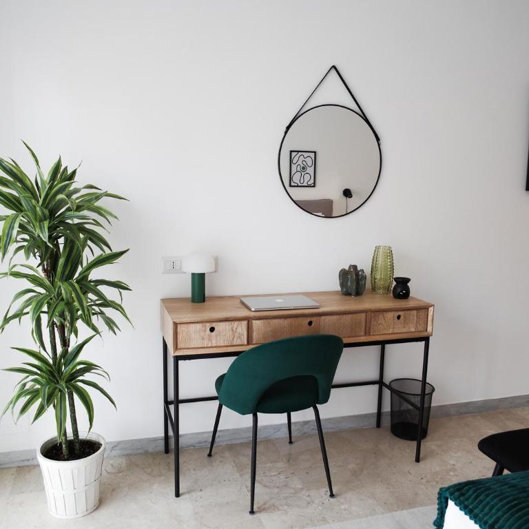 Thery House - Tiburtina Apartment - Deluxe King Room - 4