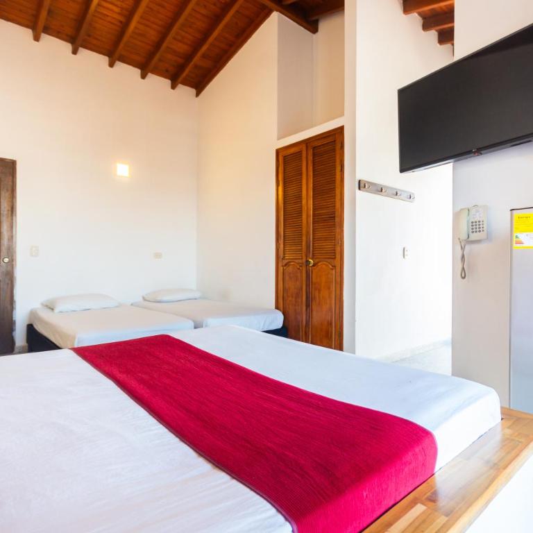 Hotel Bicentenario Rionegro - Superior Quadruple Room - 2