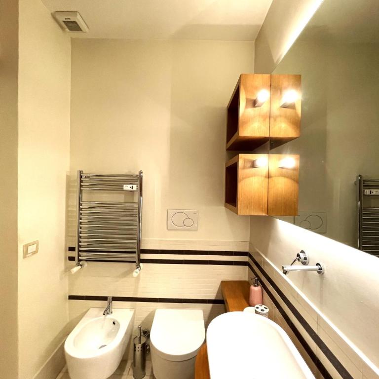 Di casa al Colosseo - Appartamento con 3 Camere da Letto e con Balcone - 7