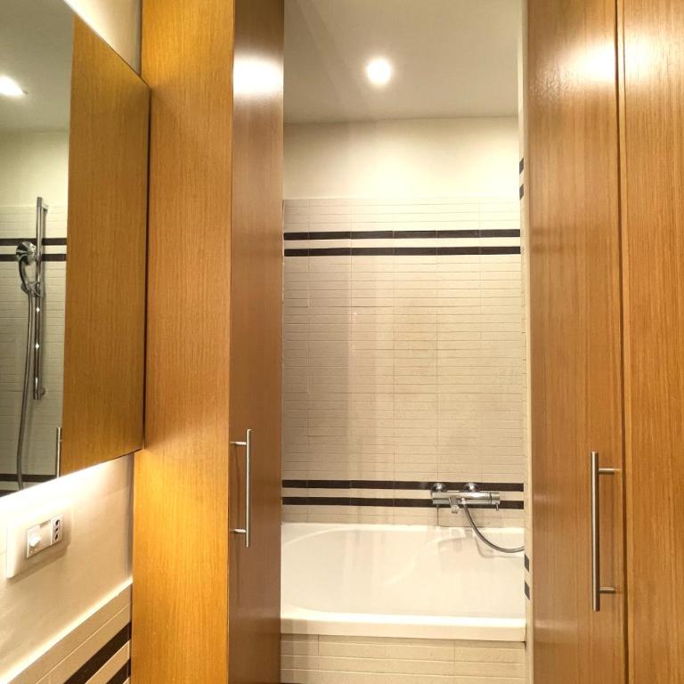 Di casa al Colosseo - Appartamento con 3 Camere da Letto e con Balcone - 29