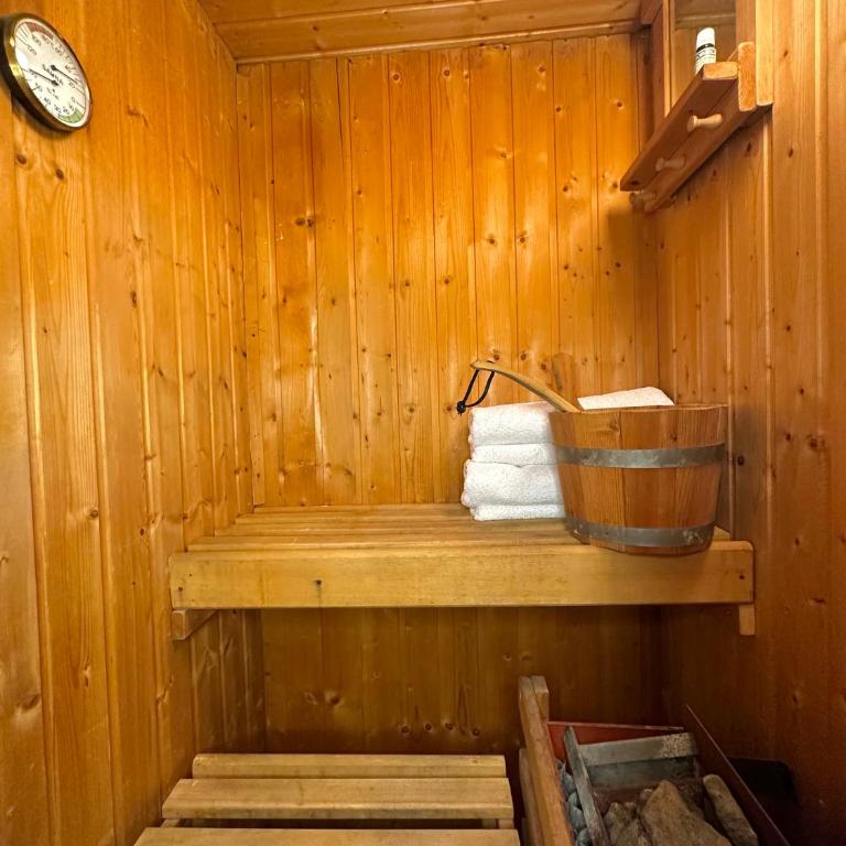 Hostel Herz - Standardna Jednokrevetna Soba sa Saunom - 6