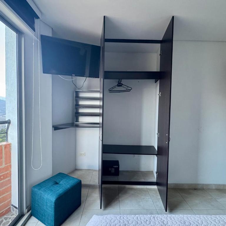 Hotel Portales Del Sol - Deluxe Double Room with Balcony - 3