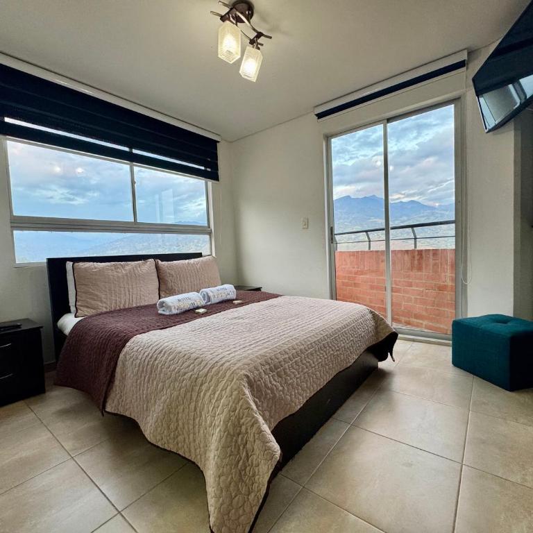 Hotel Portales Del Sol - Deluxe Double Room with Balcony - 6