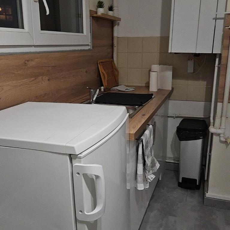 Cozy studio 3 min walk to train station - One-Bedroom Apartment - 6