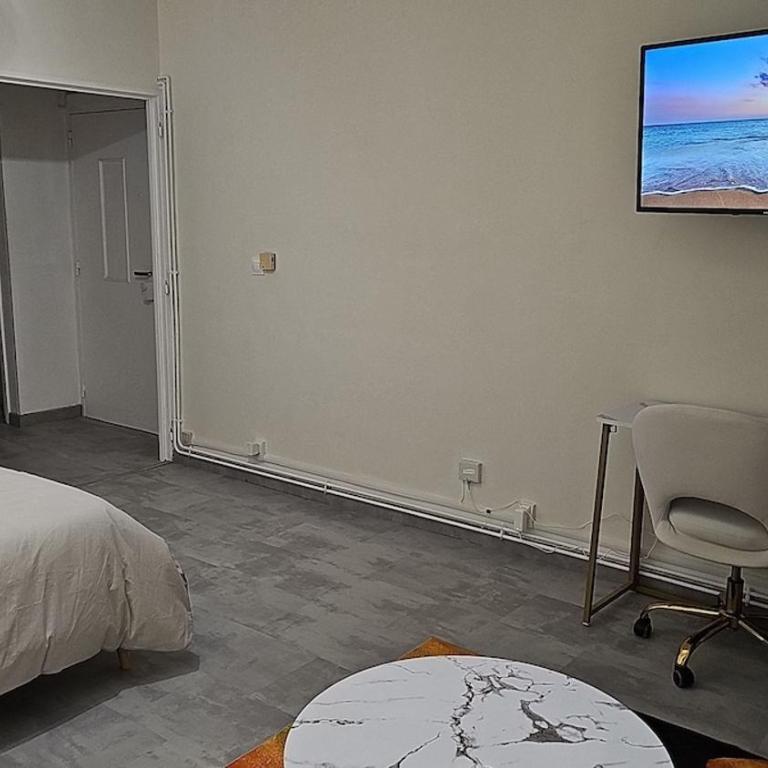 Cozy studio 3 min walk to train station - One-Bedroom Apartment - 7