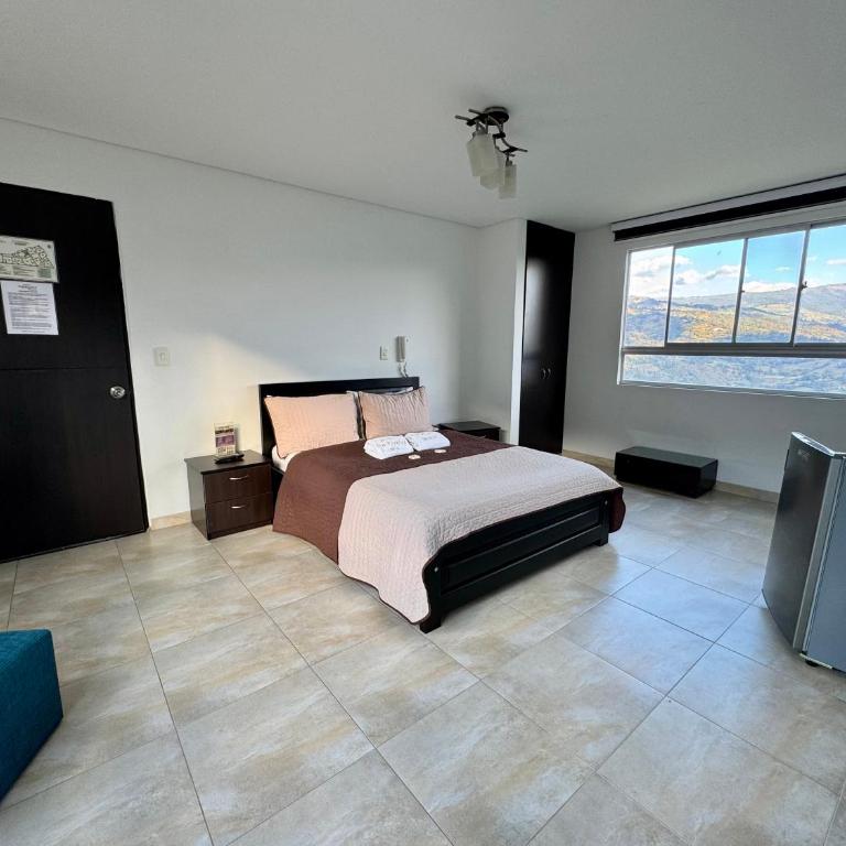 Hotel Portales Del Sol - Deluxe Room - 9