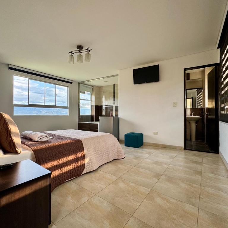 Hotel Portales Del Sol - Deluxe Room - 10