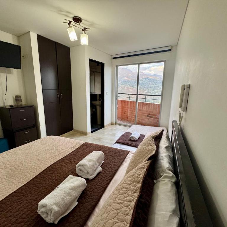Hotel Portales Del Sol - Triple Room with Mountain View - 3