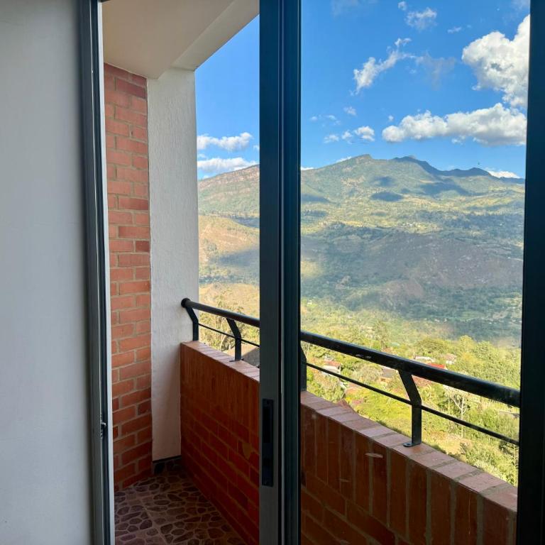 Hotel Portales Del Sol - Classic Quadruple Room - 1