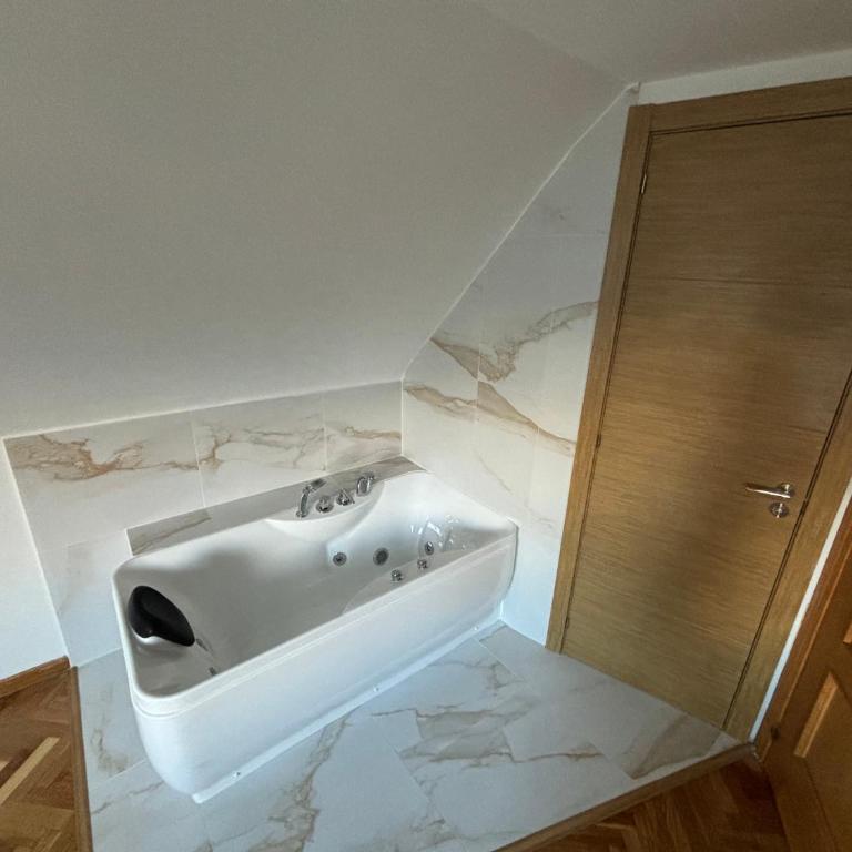 Casa El Viso - Luxury Triple Room - 3