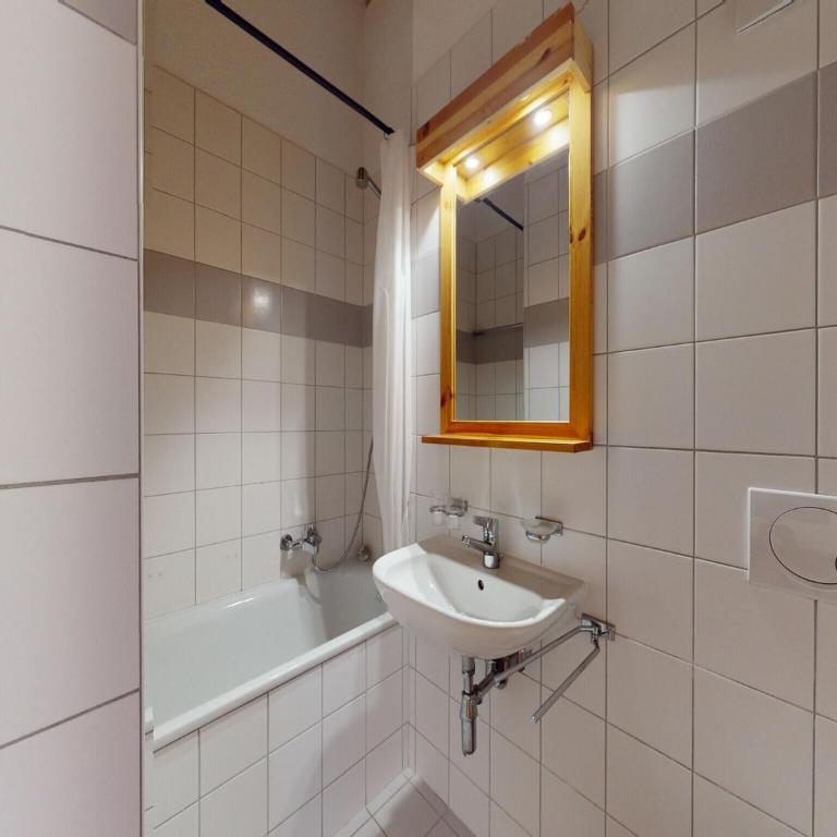Spacious apartment with balcony - Apartment mit 6 Schlafzimmern - 21