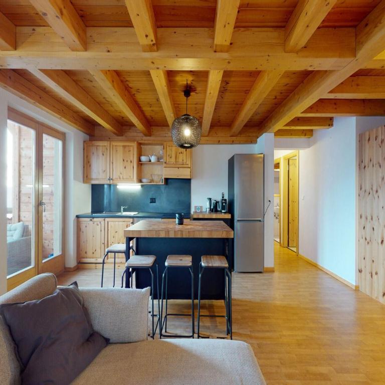 Spacious apartment with balcony - Apartment mit 6 Schlafzimmern - 7