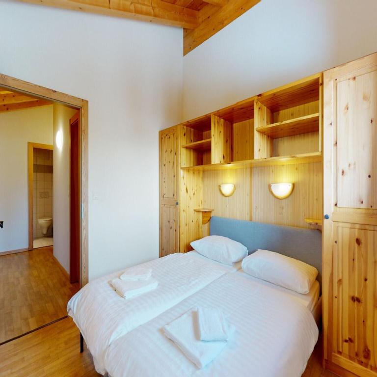 Spacious apartment with balcony - Apartment mit 6 Schlafzimmern - 13