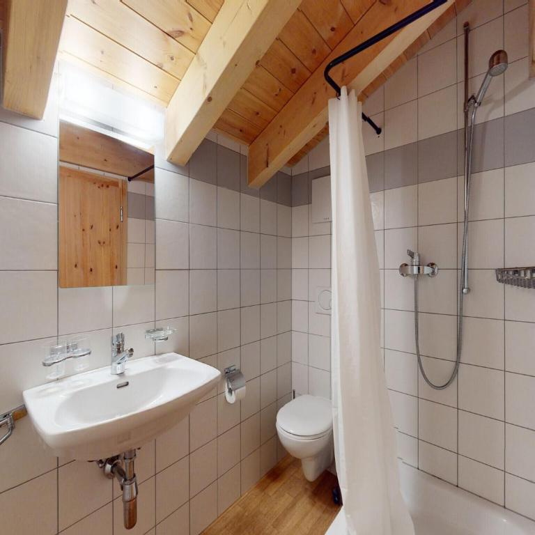 Spacious apartment with balcony - Apartment mit 6 Schlafzimmern - 22