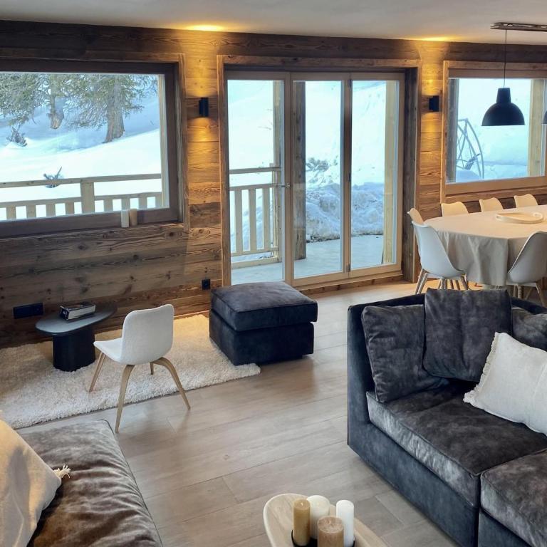 Chalet in 4 Vallées with Ski-In Access - Chalet Superior - 2