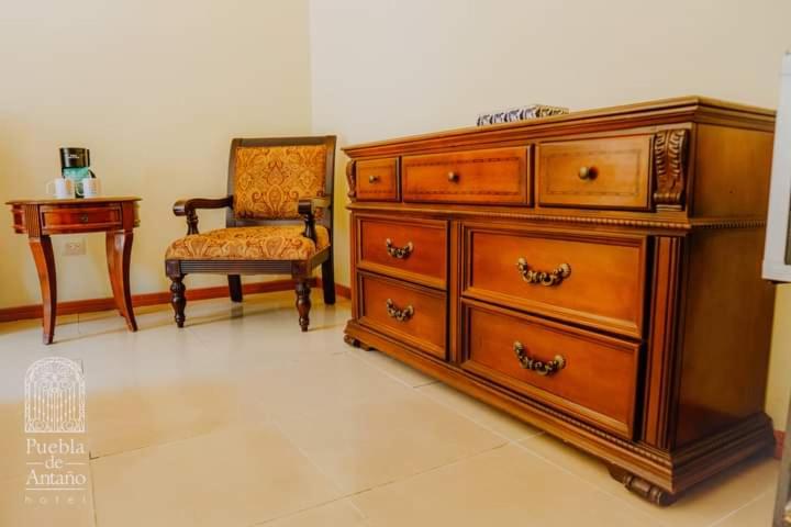 Hotel Puebla de Antaño - Suite con cama extragrande - 10