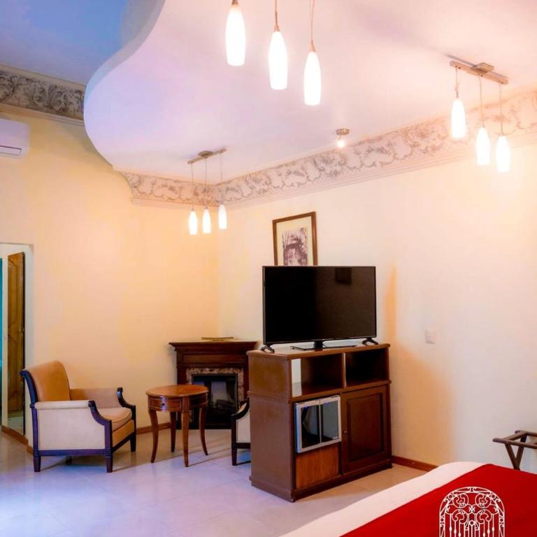 Hotel Puebla de Antaño - Suite con cama extragrande - 16