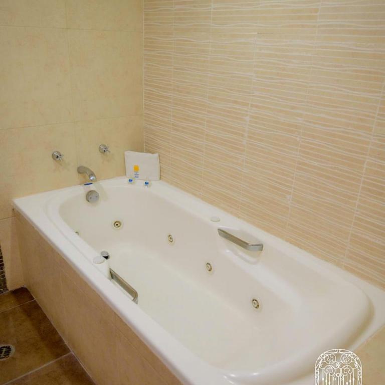 Hotel Puebla de Antaño - Suite con cama extragrande - 17