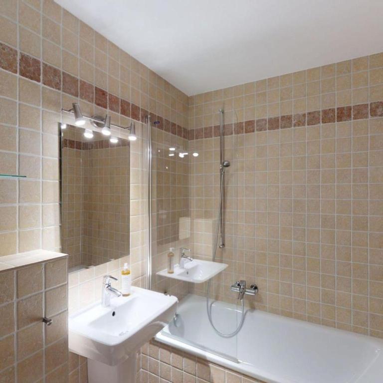 Chalet in Nendaz near Ski Slopes - Superior Chalet - 25