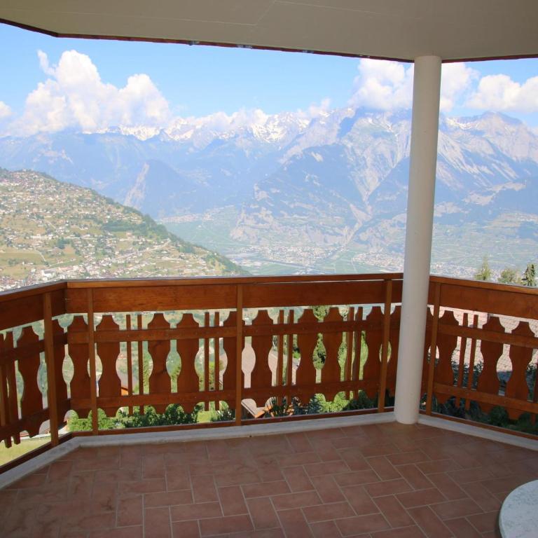 Charming Apartment With Balcony - Apartment mit 3 Schlafzimmern - 5