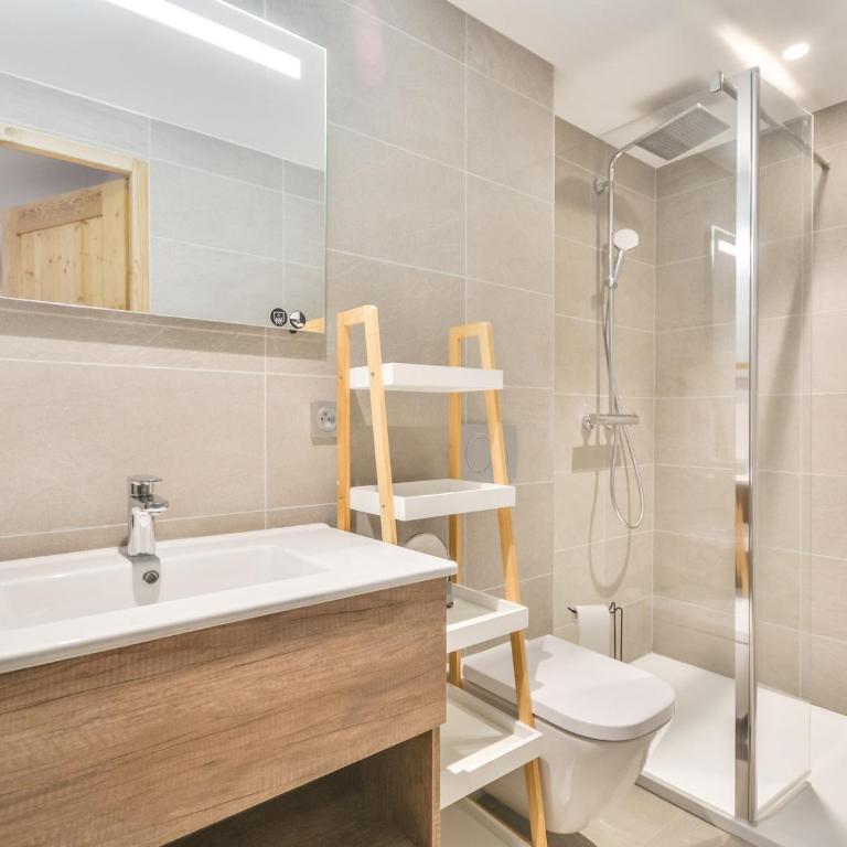 Duplex 8 pers moderne, centre Morzine, proche télécabines - FR-1-684-69 - Apartment - 4