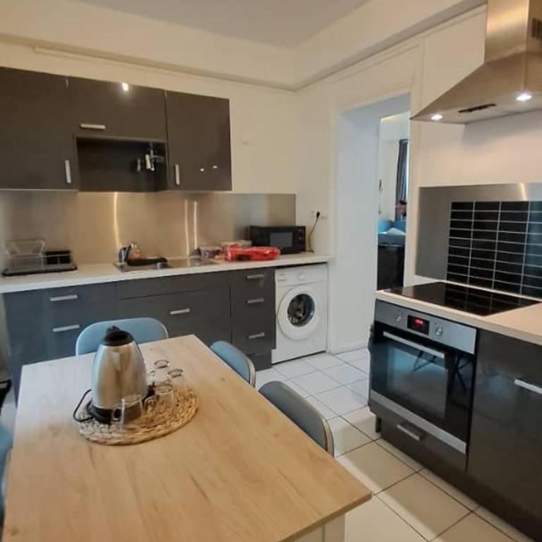Logement entier 2-3 p - Appartement 1 Chambre - 2