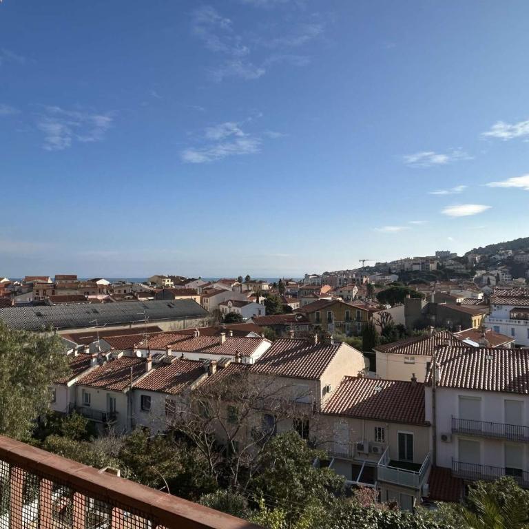 Appart Studio cabine mezzanine 5 couchages BANYULS SUR MER BN060-002 - Appartement 1 Chambre - Vue sur Ville - 2