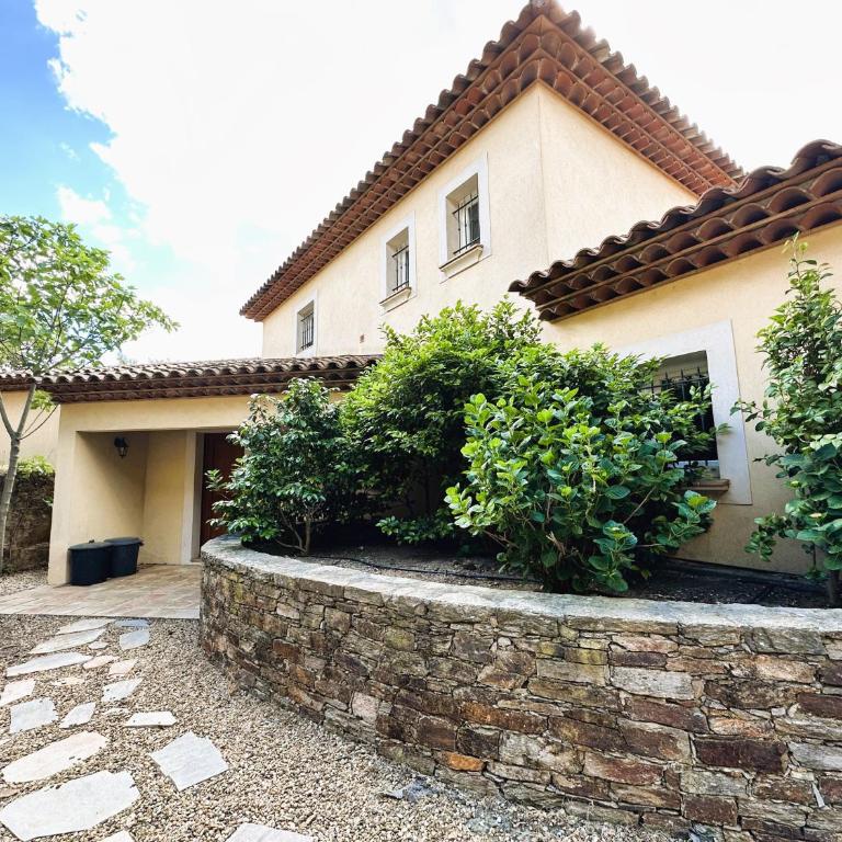 Villa Marguerite pour 10 personnes avec climatisation et vue mer avec piscine privée et chauffée à La Londe-les-Maures - Maison de Vacances 4 Chambres - 14