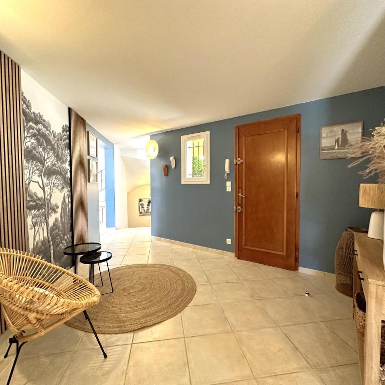 Villa Marguerite pour 10 personnes avec climatisation et vue mer avec piscine privée et chauffée à La Londe-les-Maures - Maison de Vacances 4 Chambres - 16