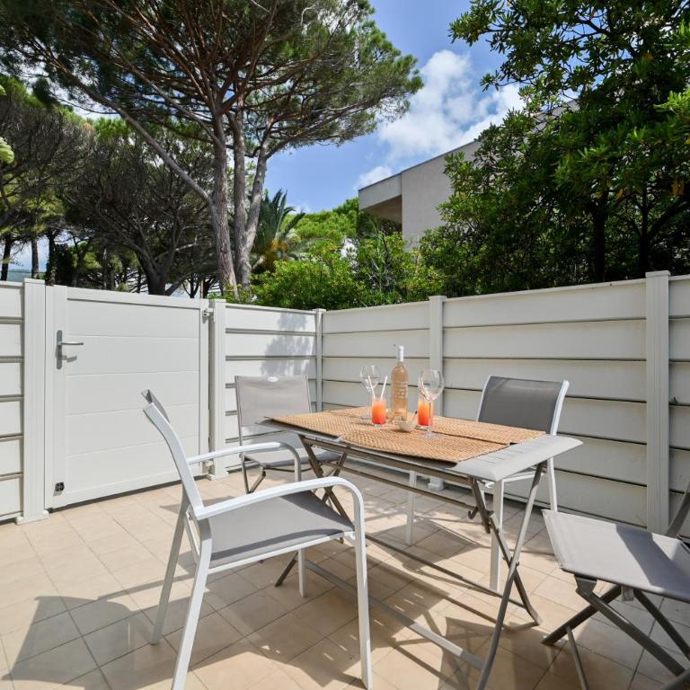Résidence La Ménado - Apartment 10 - Garden View - 2