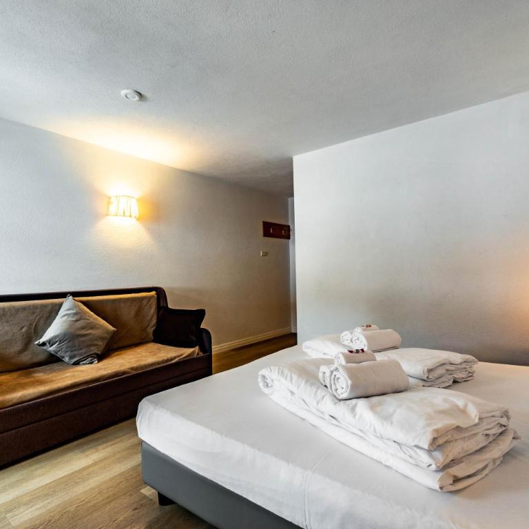 Hotel Grizzly "Ski-in Ski-out" - Habitación Triple Estándar - 8