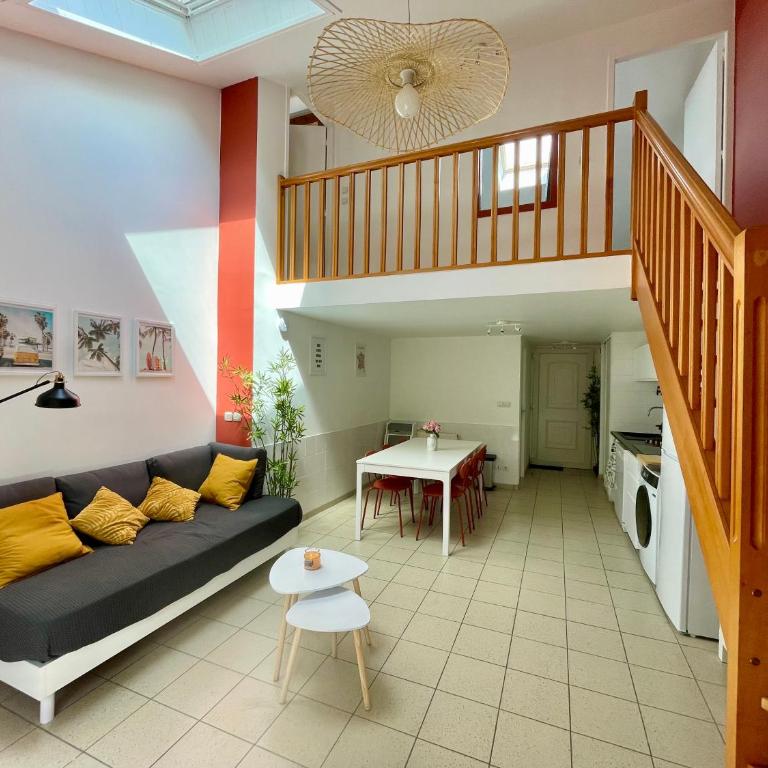 BnGo I Maison Terracotta I Jardin, Garage, 3 chambres, 9 personnes - Maison 3 Chambres - 17
