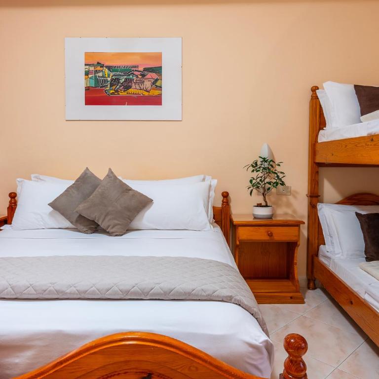 Hotel Iris - Habitación cuádruple - 2