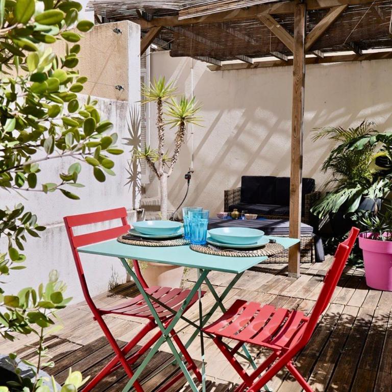 Studio with Big terrace full center with air conditioning - Appartement - 4