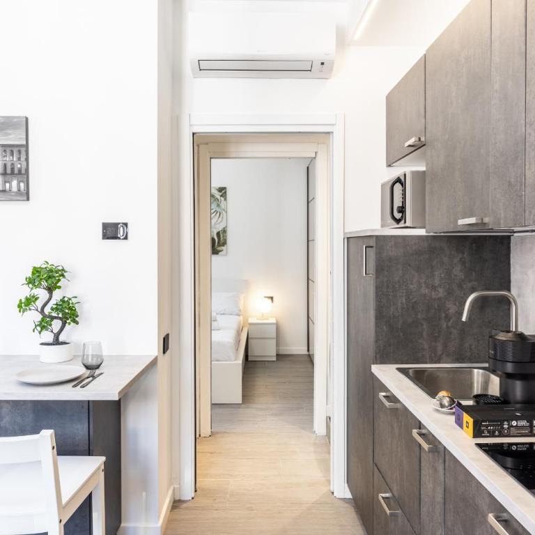 5 stars flat, next to subway, 3 stops to duomo, AC & Wi-fi - Appartamento con 1 Camera da Letto - 5