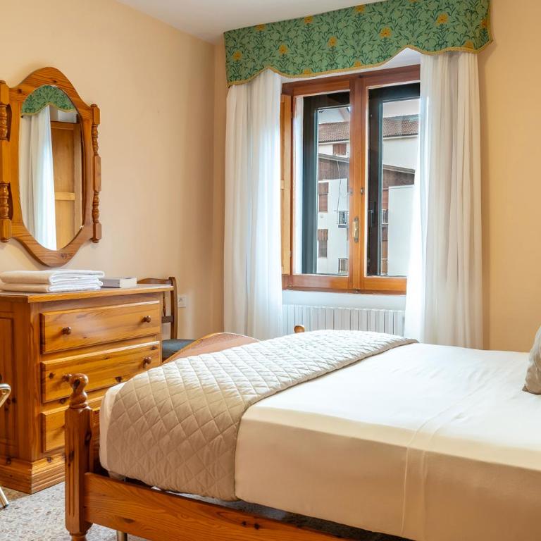 Hotel Iris - Habitación Doble - 1 o 2 camas - 4