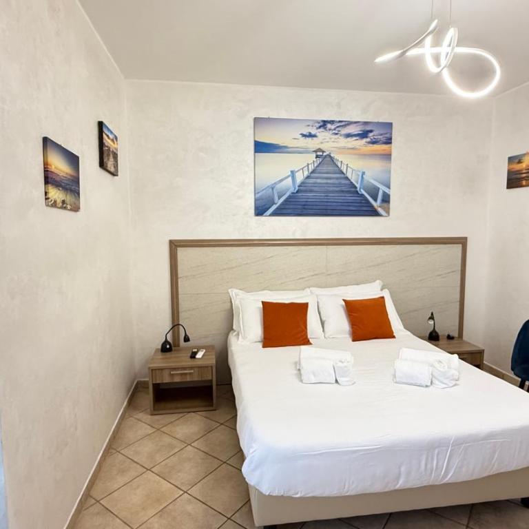 LUXURY AV - Two-Bedroom Apartment - 19