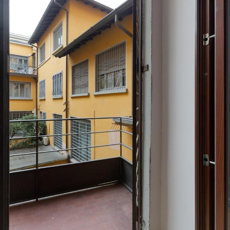 GuestHost - Bright Studio with Balcony in Milan - Monolocale con Balcone - 6