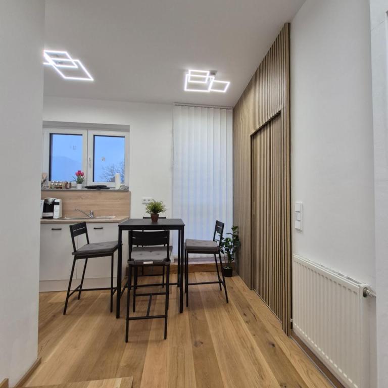Neubauwohnung mit 80 m2 Terrasse, 8 Minuten von Linz entfernt - Apartment mit 2 Schlafzimmern - 25