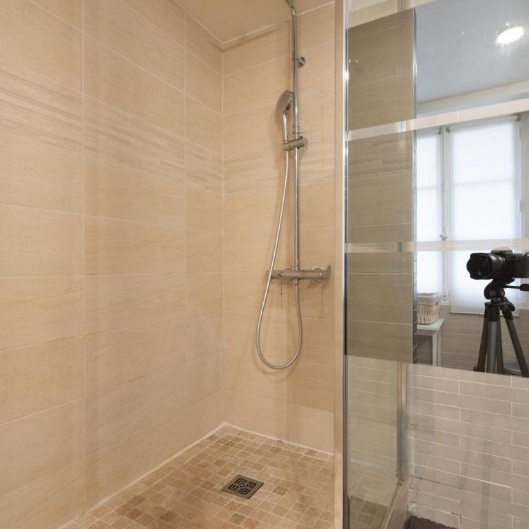 CIA - Réaumur Étienne Marcel 8P - Two-Bedroom Deluxe Apartment - 9