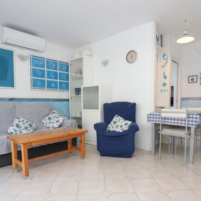 DIFERENTFLATS Novelty - Apartamento de 2 dormitorios con balcón y vistas al mar - 12