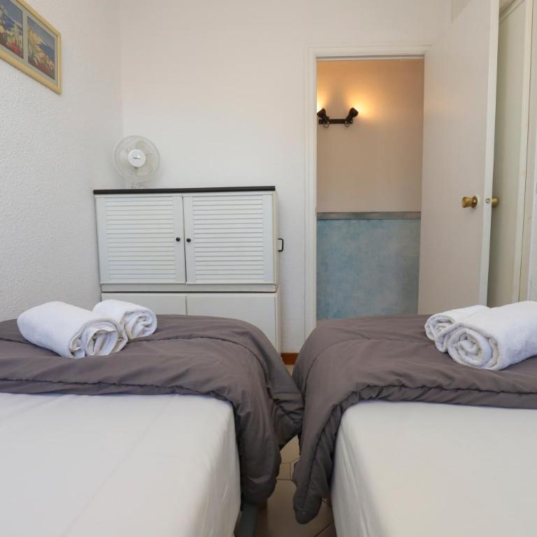 DIFERENTFLATS Novelty - Apartamento de 2 dormitorios con balcón y vistas al mar - 9