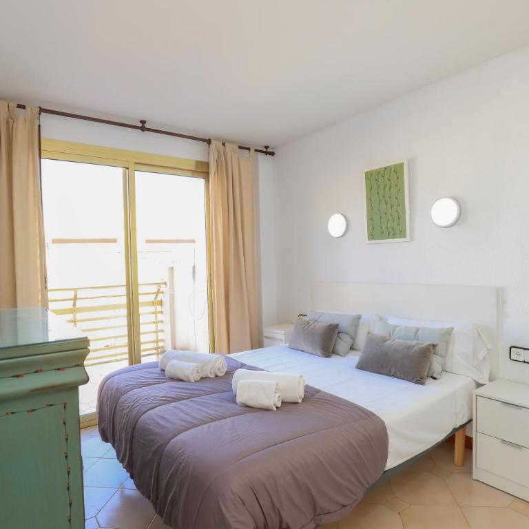 DIFERENTFLATS Novelty - Apartamento de 2 dormitorios con balcón y vistas al mar - 2